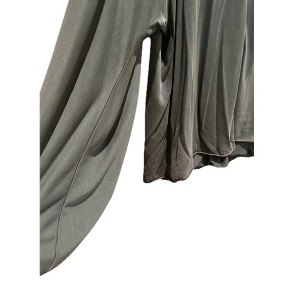 Free People Teal Long Sleeve Blouse size Medium Vneck - Picture 7 of 7